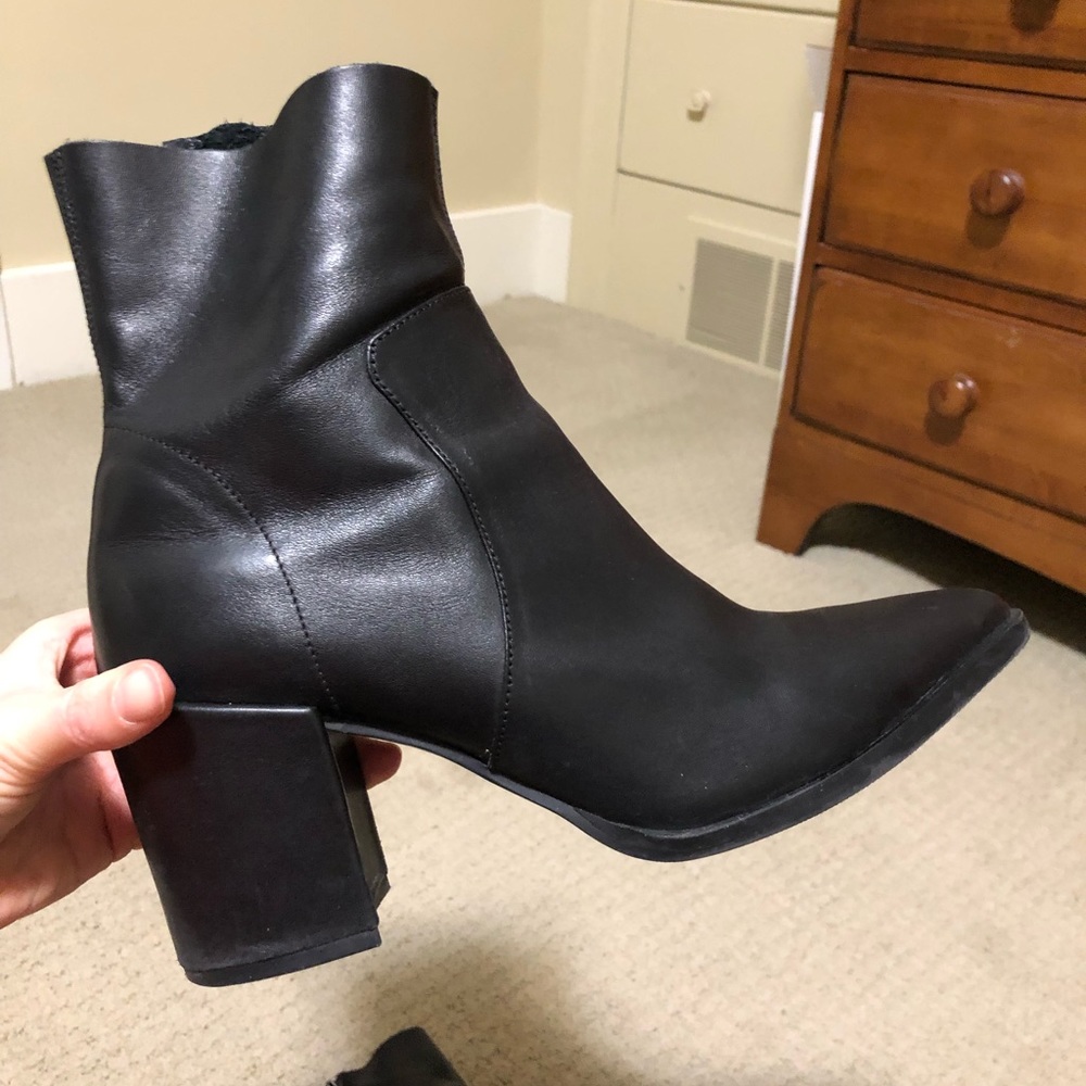 Donating soon ⏰ Fabianelli Leather Stacked Heeled Boot